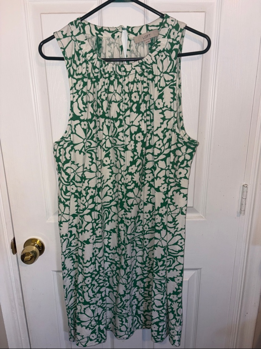 LOFT Green and White Floral Sleeveless Shift Dress